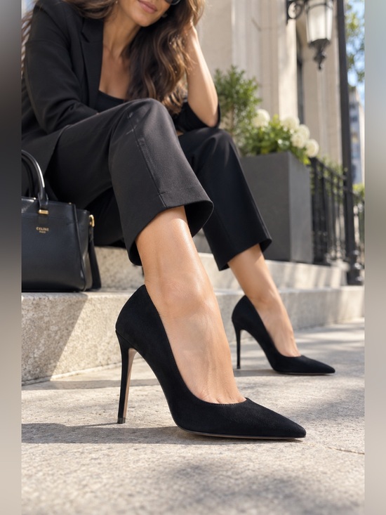 Sam Edelman Shoes - Sam Edelman - DANNA POINTED TOE HEEL in black suede, size 6 M